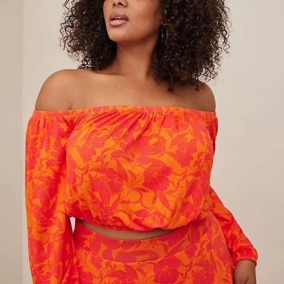 3X • Torrid • Super Soft Off-shoulder Long Sleeve Crop Top - Picture 5 of 5